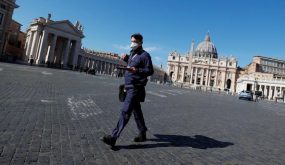إيطاليا تتطلع بحذر لإنهاء الإغلاق الشامل