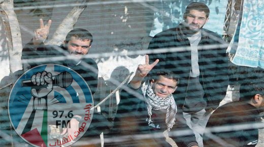 إدارة سجون الاحتلال تواصل عزل أسيرين لليوم الـ50 على التوالي