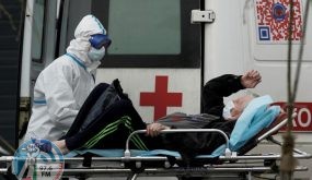 91 حالة وفاة وأقل من 9 آلاف إصابة جديدة بكورونا خلال الـ24 ساعة الماضية في روسيا .