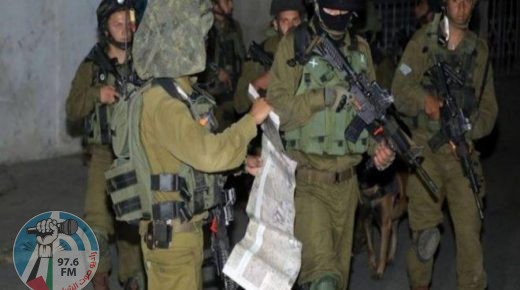 الاحتلال يعتقل 13 مواطنا من مناطق متفرقة في الضفة.