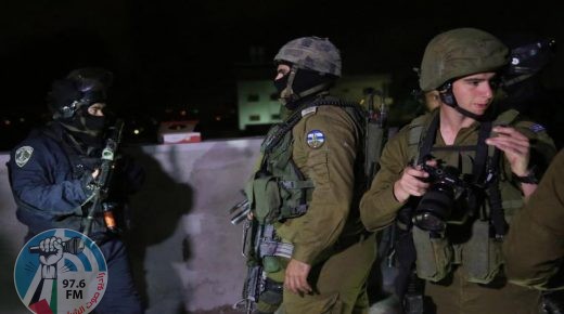 اعتقال 11 مواطنًا بالضفة والقدس