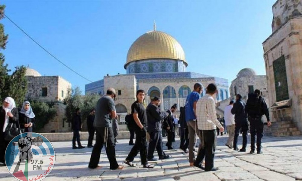 70 مستوطنا يقتحمون المسجد الأقصى