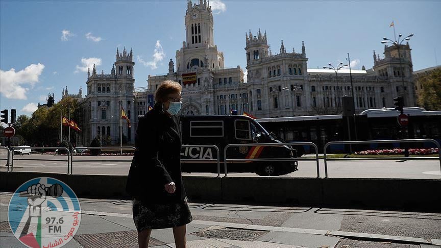 إسبانيا تخسر نصف عائدات السياحة