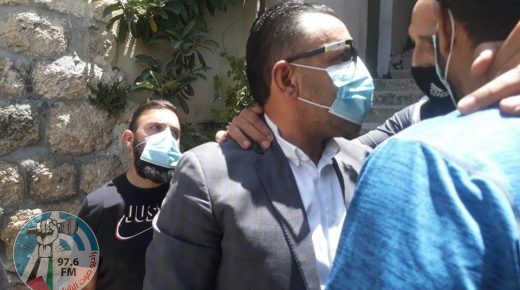 الاحتلال يعتقل محافظ القدس عدنان غيث من منزله في سلوان