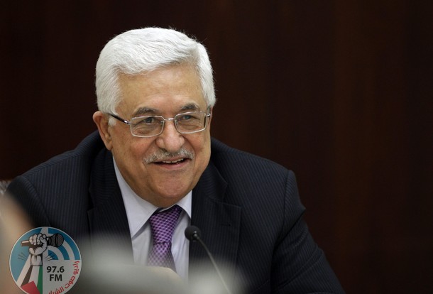 Palestinian President Mahmoud Abbas smiles during a Palestinian Liberation Organization (PLO) executive committee meeting in the West Bank city of Ramallah January 30, 2012. REUTERS/Mohamad Torokman (WEST BANK - Tags: POLITICS)