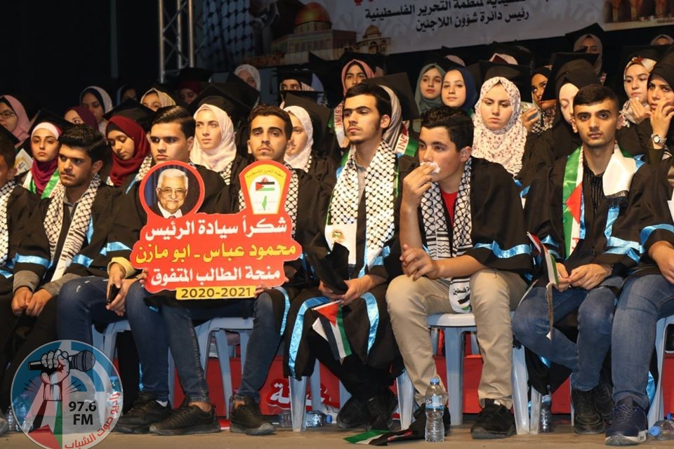 أبو هولي يعلن عن صرف مكرمة رئاسية لـ 830 طالباً وطالبة من المتفوقين في قطاع غزة ابتداء من غد الاثنين