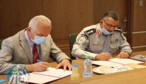 الخليل : مذكرة تفاهم لتطوير الوعي بالمخاطر المختلفة لدى طلبة المدارس