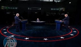 U.S. President Donald Trump and Democratic presidential nominee Joe Biden participate in their first 2020 presidential campaign debate held on the campus of the Cleveland Clinic at Case Western Reserve University in Cleveland, Ohio, U.S., September 29, 2020. Olivier Douliery/Pool via REUTERS