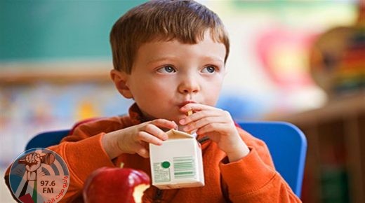 أخصائية تغذية تتحدث عن مخاطر العصير المعلب على الأطفال