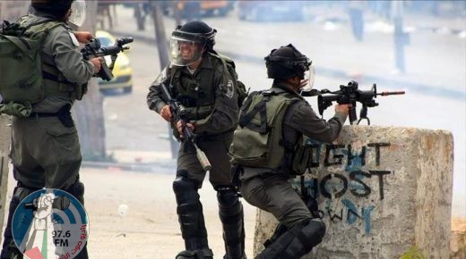 جنين – الاحتلال يصيب شابا بالرصاص قرب جدار الفصل العنصري