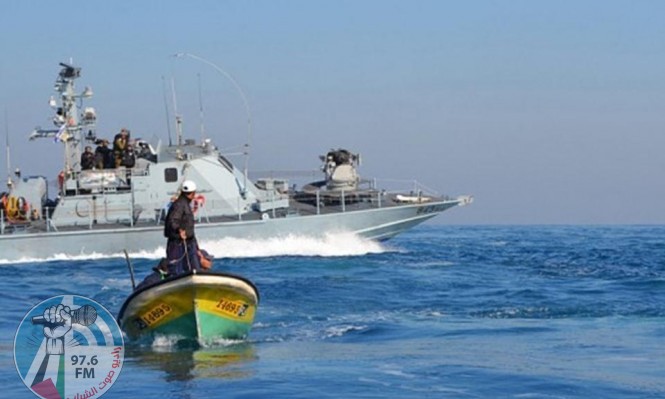 بحرية الاحتلال تهاجم مراكب الصيادين في بحر غزة