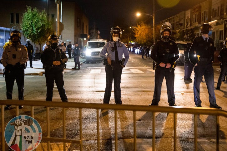 فيلادلفيا تفرض حظر التجول بعد احتجاجات على مقتل رجل أسود برصاص الشرطة