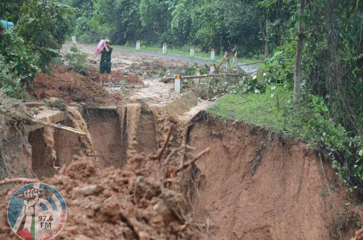 90 قتيلاً و34 مفقوداً حصيلة الفيضانات والانهيارات الطينية وسط فيتنام