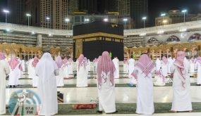 السعودية تسمح بأداء الصلوات في المسجد الحرام لأول مرة منذ 7 أشهر