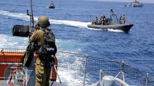 زوارق الاحتلال تستهدف مراكب الصيادين ببحر غزة