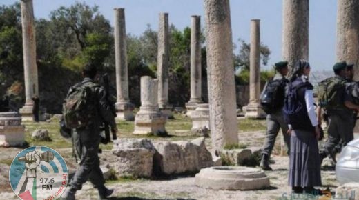 الاحتلال يقتحم سبسطية ويغلق الموقع الأثري أمام المواطنين