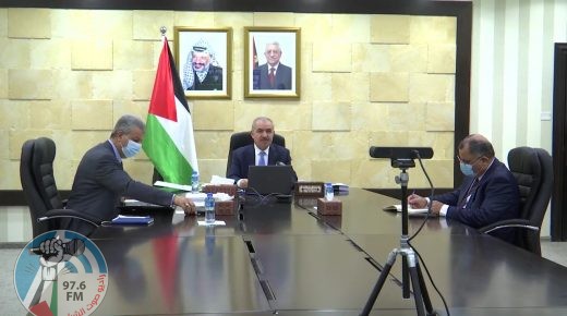 اشتية: الإجراءات الوقائية أملنا في مواجهة “كورونا” حتى وصول اللقاح