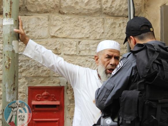 الاحتلال يداهم منزل نائب مدير الأوقاف الإسلامية بالقدس ناجح بكيرات