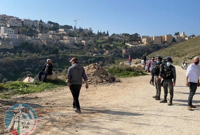 ضرب واعتقال وتجريف- اخلاء اراضي حي وادي الربابة في القدس