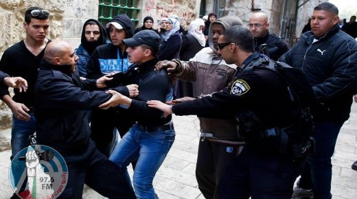 الاحتلال يعتقل 3 شبان وفتاة ويقتحم مصلى باب الرحمة في القدس