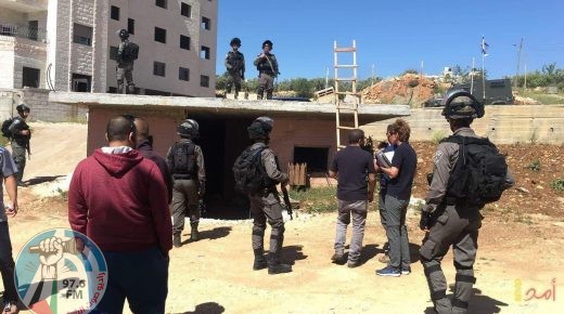 الاحتلال يخطر بهدم 25 منزلا بمدينة نابلس