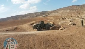 عصابات الاستيطان تجرف أراضي المواطنين في مسافر يطا جنوب الخليل