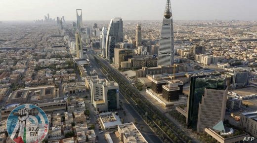 An aerial view shows a deserted highway due to the COVID-19 pandemic, on the first day of the Eid al-Fitr feast marking the end of the Muslim holy month of Ramadan, in the Saudi capital Riyadh, on May 24, 2020. - Saudi Arabia, home to Islam's holiest sites, began a five-day round-the-clock curfew from May 23, in a bid to stem the spread of the novel coronavirus. (Photo by FAISAL AL-NASSER / AFP)