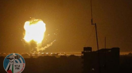 الاحتلال يصيب ثلاثة شبان بالرصاص ويقصف مواقع شرق غزة