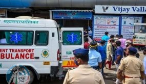 فيروس كورونا: مقتل 13 مريضا بالوباء في حريق في مستشفى بالهند وسط تفاقم أزمة الأكسجين