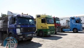 أكثر من 400 شاحنة أردنية محملة بالبضائع عالقة على الحدود مع السعودية