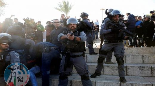 إصابة 3 مواطنين خلال مواجهات مع قوات الاحتلال في باب العامود