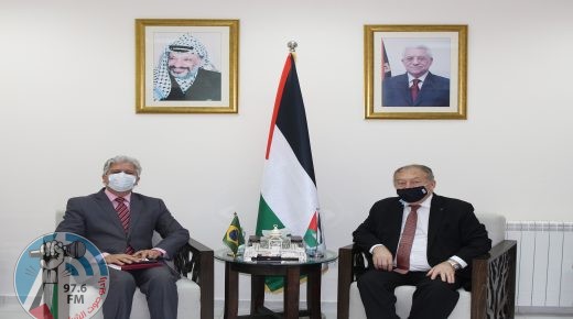 وزير الاقتصاد والسفير البرازيلي يبحثان التعاون الاقتصادي