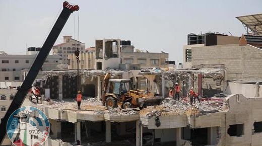 “مركز القدس” يحذر من مضاعفة الاحتلال انتهاكاته بحق المقدسيين