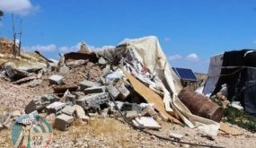 سلطات الاحتلال تهدم حظيرة أغنام وغرفة زراعية جنوب الخليل
