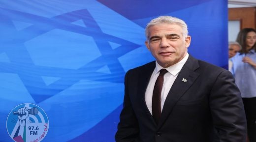 وزير خارجية إسرائيل ينشر صورة من الطائرة بأول زيارة رسمية للإمارات العربية المتحدة