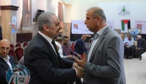 رئيس الوزراء الفلسطيني يقدم واجب العزاء بوفاة أحمد جبريل