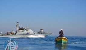 بحرية الاحتلال تعتقل صيادين قبالة شاطئ غزة