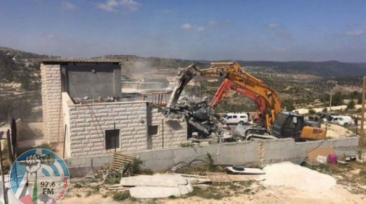 الاحتلال يهدم منزلا في الولجة غرب بيت لحم