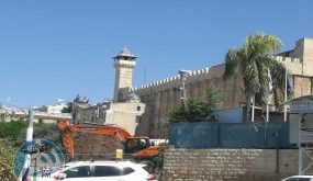 خاص : الاحتلال يشرع بتنفيذ مشروع تهويدي يشمل تركيب مصعد كهربائي في المسجد الإبراهيمي
