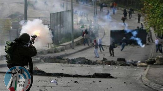 إصابات بالاختناق خلال مواجهات مع الاحتلال في القدس
