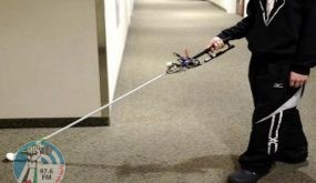 باحثون يطورون عصا روبوتية لمساعدة المكفوفين على التنقل