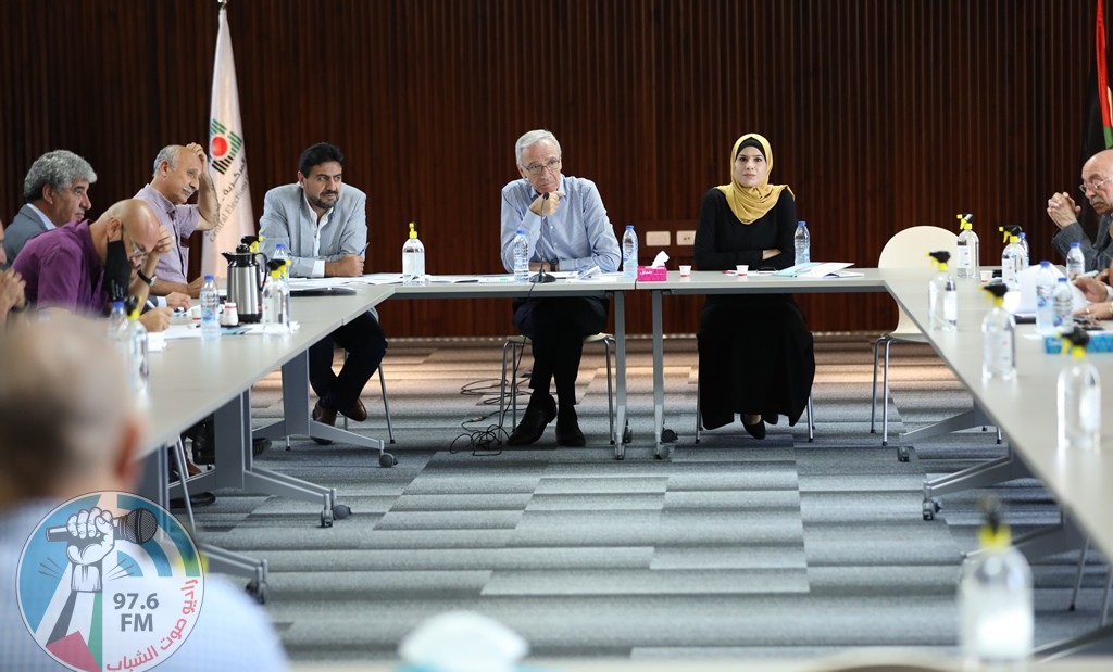لجنة الانتخابات تجتمع مع ممثلي الفصائل في الضفة الغربية