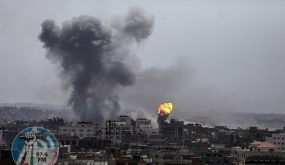 الطيران الحربي الإسرائيلي يقصف موقعين وأرض زراعية في قطاع غزة