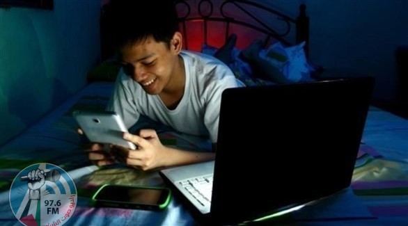 بعد 49 دراسة.. الأجهزة الإلكترونية يتسبّب الأرق للأطفال والمراهقين