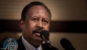 مكتبه يؤكّد.. إعادة رئيس الوزراء السودانيّ إلى منزله