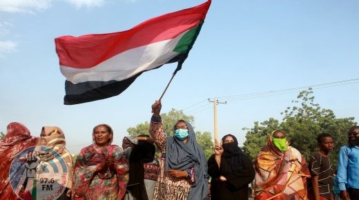 Sudanese protest against a military coup that overthrew the transition to civilian rule, on October 25, 2021 in the al-Shajara district in southern Khartoum. Sudan's top general declared a state of emergency today as soldiers rounded up civilian leaders, with three people killed as soldiers put down furious protests decrying a coup (Photo by AFP)