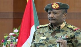 البرهان يعفي سفراء السودان في 6 دول لرفضهم قراراته
