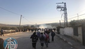 إصابات بالاختناق بعد مهاجمة الاحتلال طلبة مدارس اللبن الشرقية جنوب نابلس