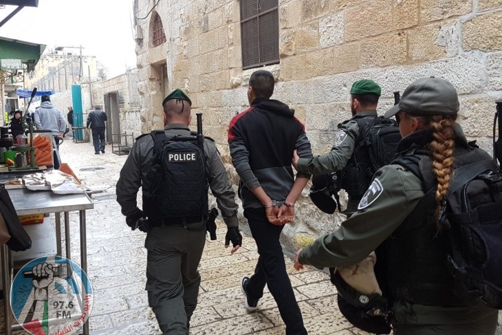 الاحتلال يعتقل ثلاثة مواطنين من القدس