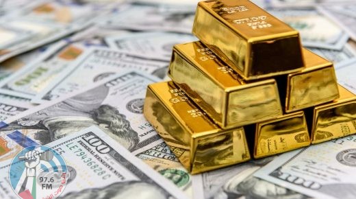 مبيعات التجزئة تهبط بالذهب وتصعد بالدولار
